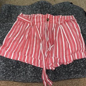 New with tags, American Eagle shorts!